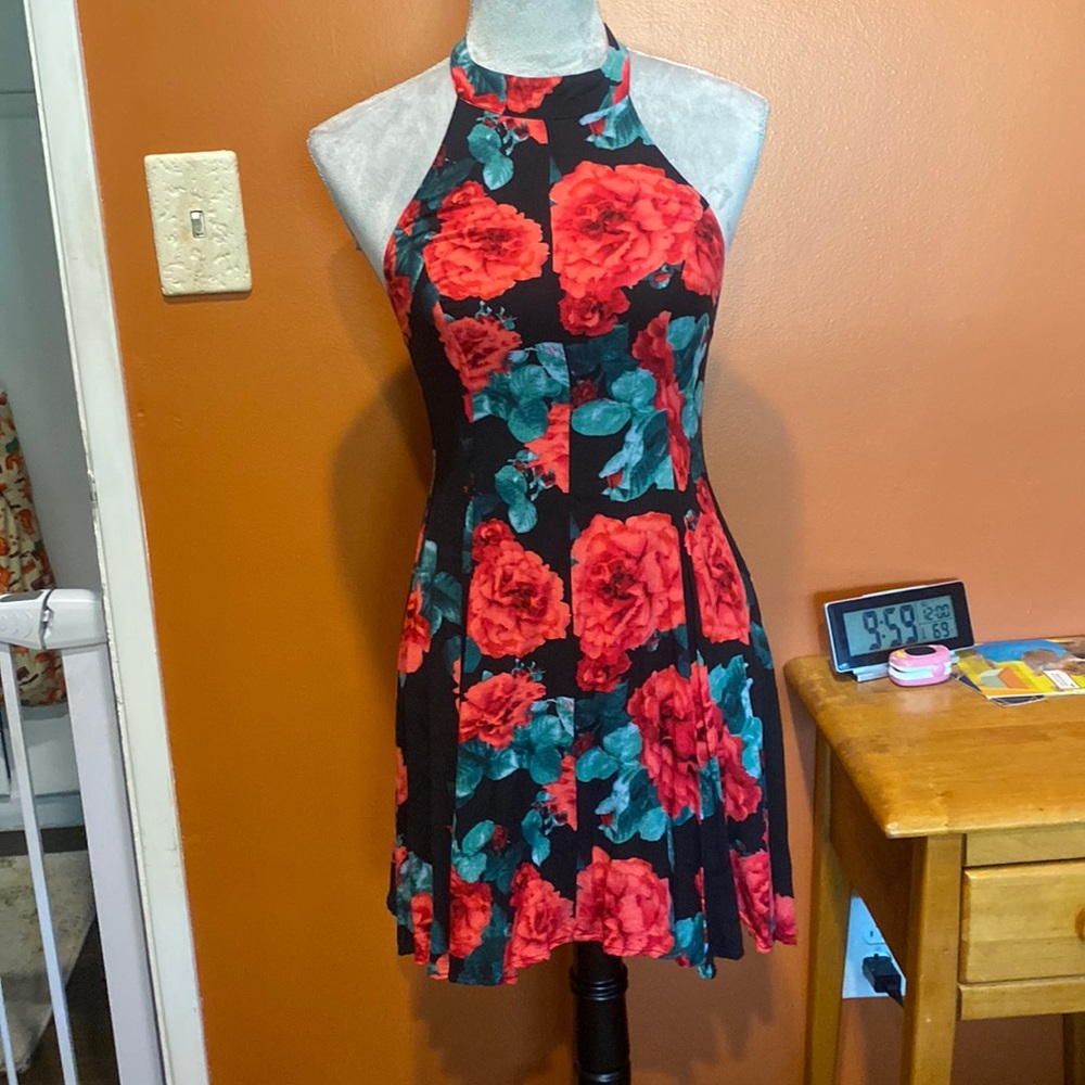 Open back floral mini